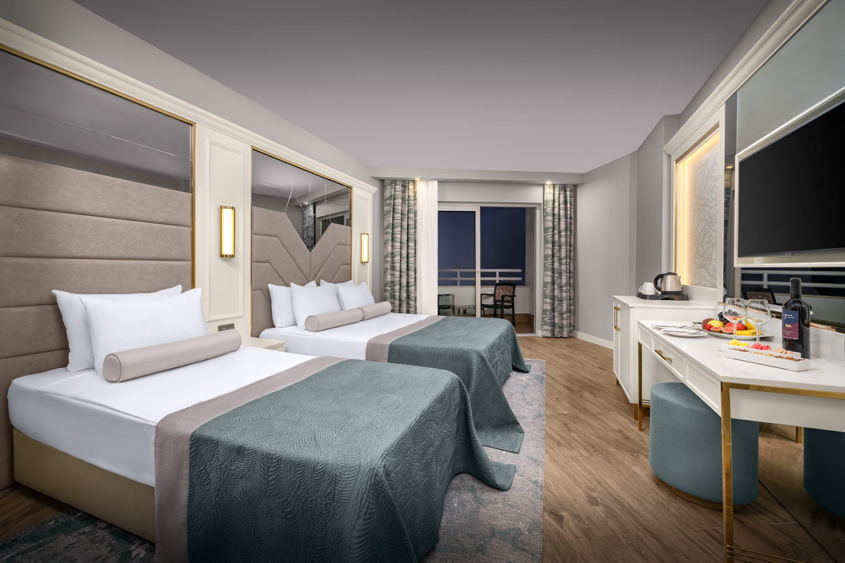 Deluxe Connection Room Partial View